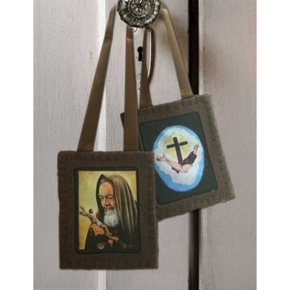 Other - **LIKE NEW** Saint St. Padre Pio Pietrelcina Home House Scapular - Catholic
